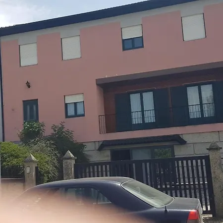 Moradia Rotunda Dos Bois